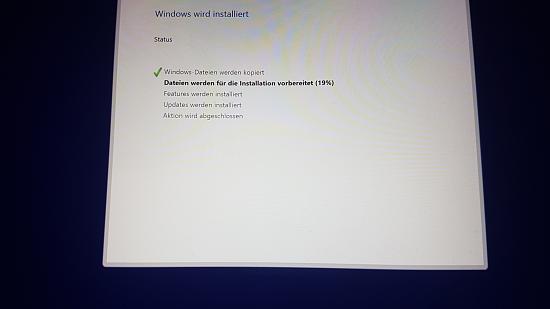 23253d1542379932t-probleme-windows-installation-usb-stick-20181116_154754.jpg